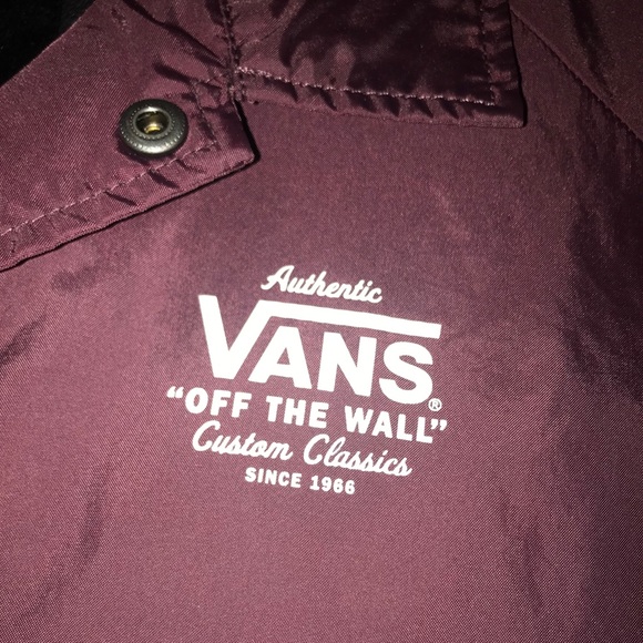 Vans Off the Wall windbreaker - Picture 2 of 5